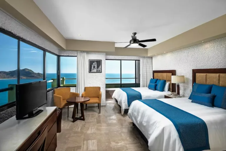 El Cid El Moro Beach Hotel