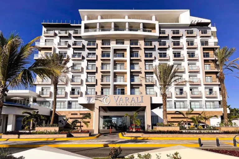 Varali Grand Hotel